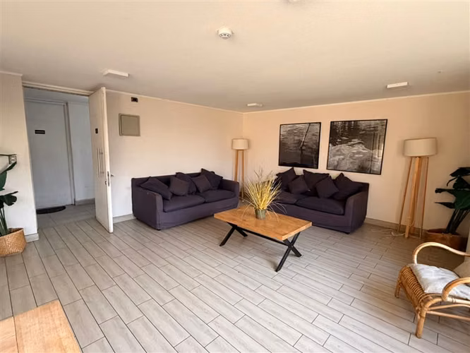 Departamento en venta de 3 dorm. 2 Baños Metro Bueras