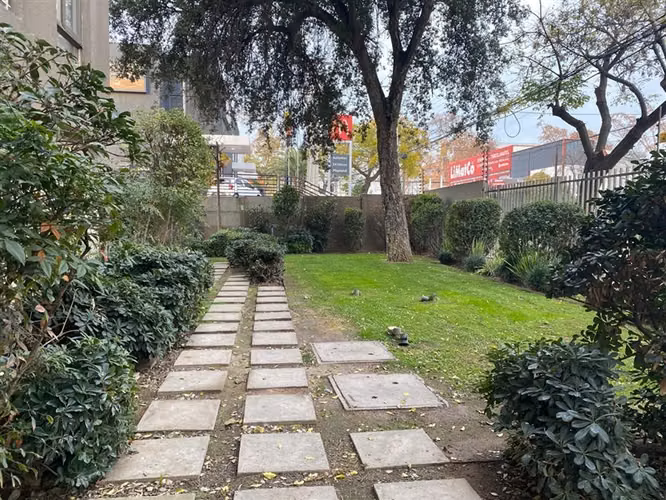 Departamento en venta de 3 dorm. 2 Baños Metro Bueras