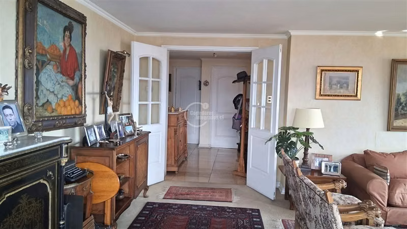Departamento en venta de 3 dorm. en Las Condes