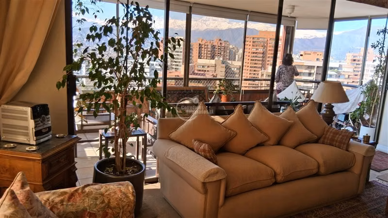 Departamento en venta de 3 dorm. en Las Condes - Imagen 2