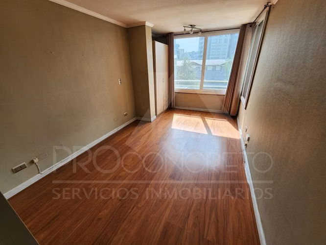 Arriendo depto 1 dorm ampliado + 2 baños, terraza norte, cerca Metro Chile España - Imagen 16
