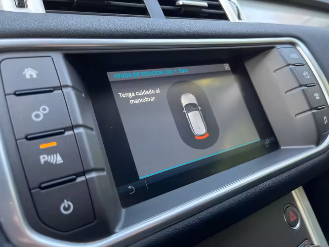 LAND ROVER EVOQUE 2.0T AUT. 4X4 2019 SÓLO 40.000 KM. - Imagen 17