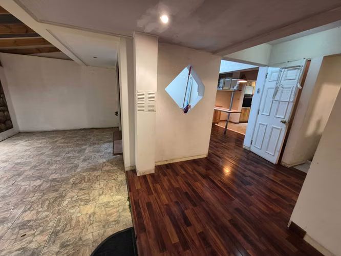 Arriendo casa sin amoblar sector centrico (180328)