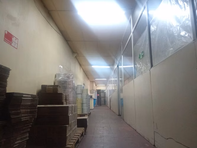 ATENCIÓN INMOBILIARIAS, INVERSIONISTAS, CONSTRUCTORAS  EN VENTA PROPIEDAD INDUSTRIAL EN PLENA ESQUINA DE CALLES CATAMARCA CON HOEVEL - QUINTA NORMAL - Imagen 10