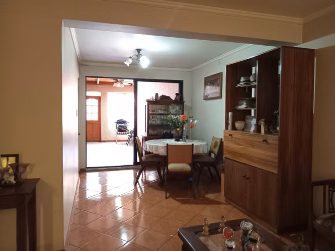 EXCELENTE CASA VILLA NUEVA HOLANDA, OPORTUNIDAD INVERSIÓN! - Imagen 4