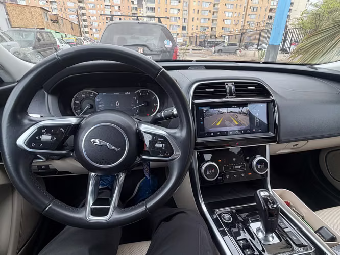 JAGUAR XE 2020 "LIBERADO"  EXCELENTE ESTADO LOOK DEPORTIVO