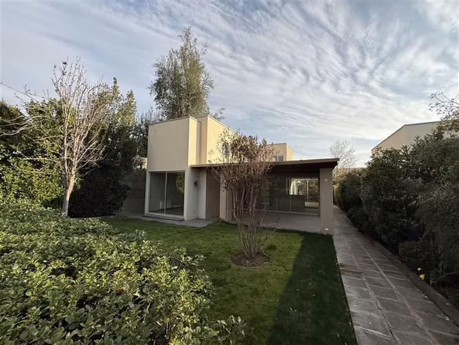 Casa venta en Chicureo, más servicios con acceso a Laguna - Imagen 3