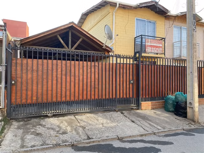 Casa en venta de 2 dorm. en Melipilla