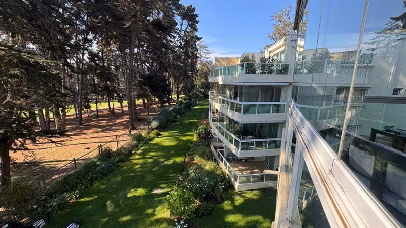 Departamento amoblado en venta de 3D 2B 1E 1B Santo Domingo
