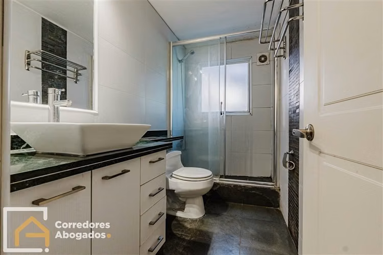 Casa de 4D y 2B en Valle Lo Campino