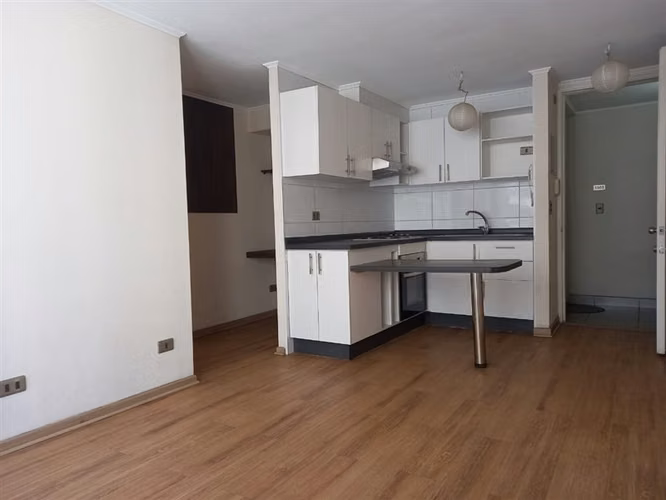 Departamento en arriendo de 2 dorm. Metro Ecuador