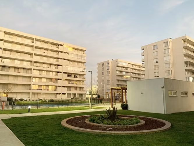 CONDOMINIO TERRADOS DE KENNEDY , A PASOS DE AVDA. ESPAÑA Y REPÚBLICA DE CHILE