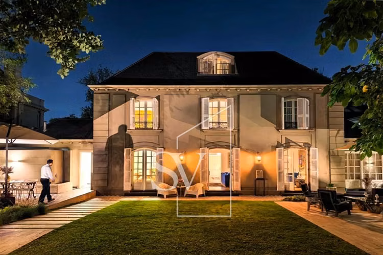 Estilo francés, espectacular casa en pleno Barrio el Golf