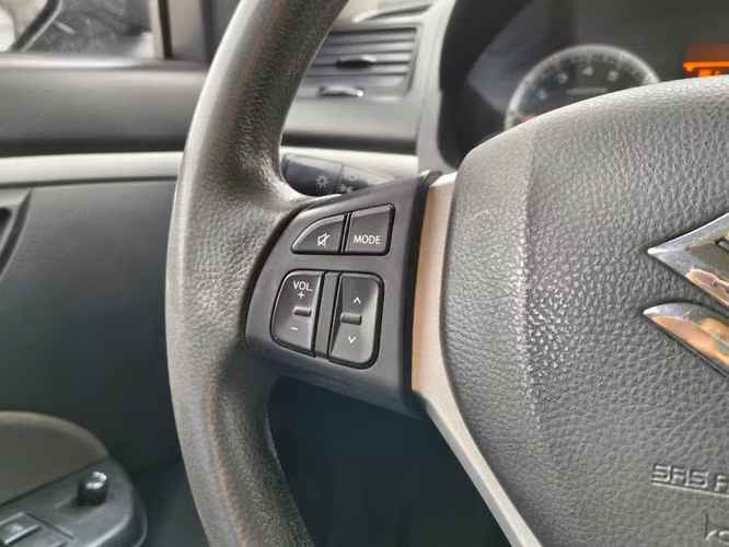 SUZUKI SWIFT  2014