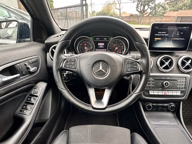 MERCEDES-BENZ A200 D AUTOMáTICO DIESEL  2017