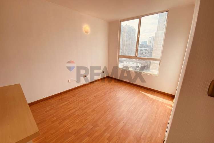 Excelente dpto piso 10 de 2d+1b+e+b-santiago - Imagen 2