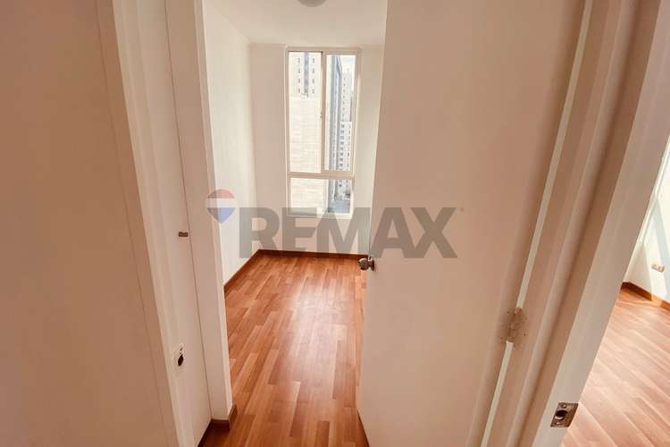 Excelente dpto piso 10 de 2d+1b+e+b-santiago - Imagen 8