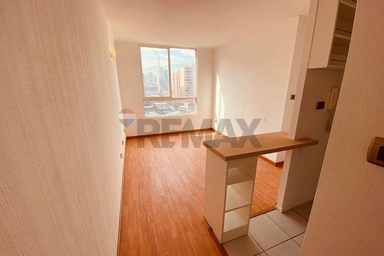 Excelente dpto piso 10 de 2d+1b+e+b-santiago - Imagen 4