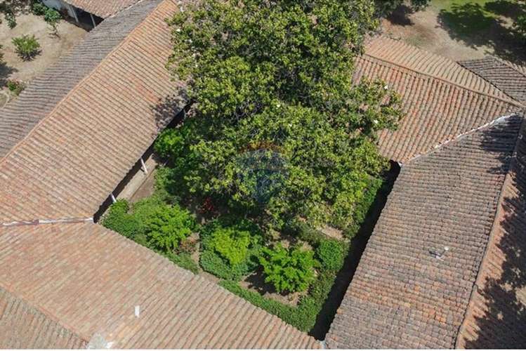 Casona patronal  con hermoso parque - Imagen 3