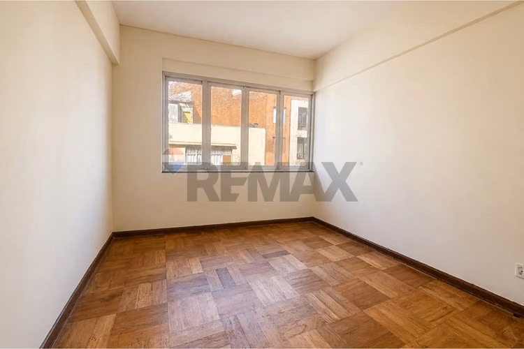 Venta amplio depto en stgo | metro b. artes