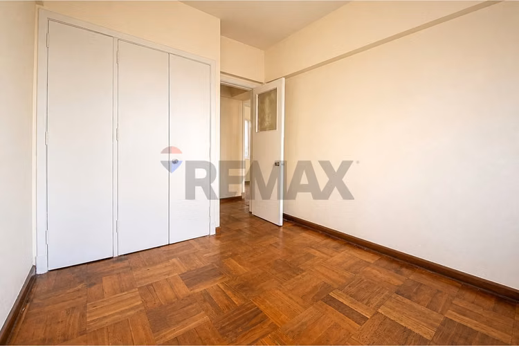 Venta amplio depto en stgo | metro b. artes