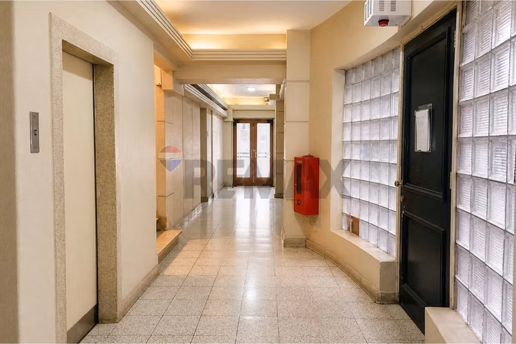 Venta amplio depto en stgo | metro b. artes