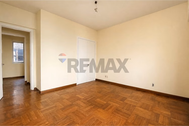 Venta amplio depto en stgo | metro b. artes