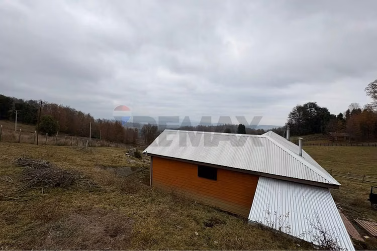 Venta de parcela con cabaña. curacautín