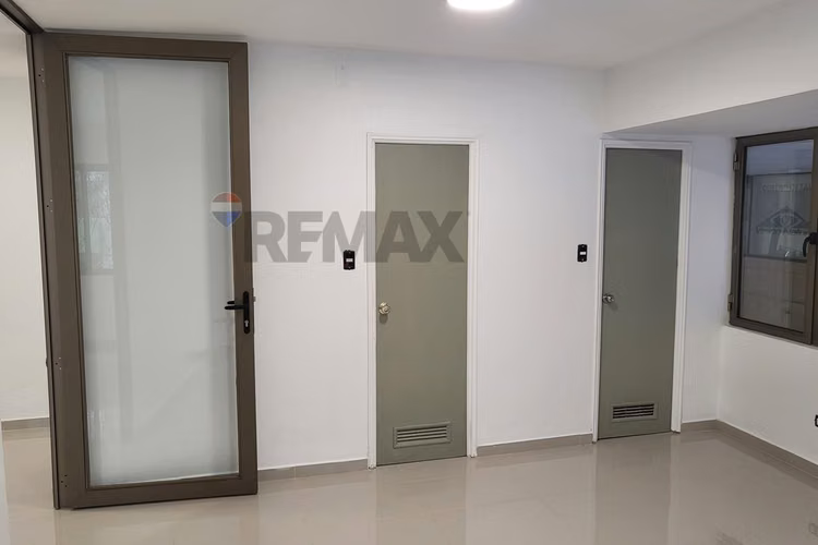 Local comercial / oficinas en santiago centro - Imagen 13