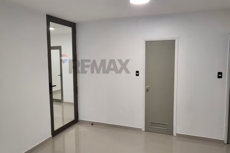 Local comercial / oficinas en santiago centro - Imagen 12