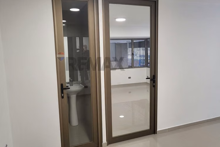 Local comercial / oficinas en santiago centro - Imagen 11