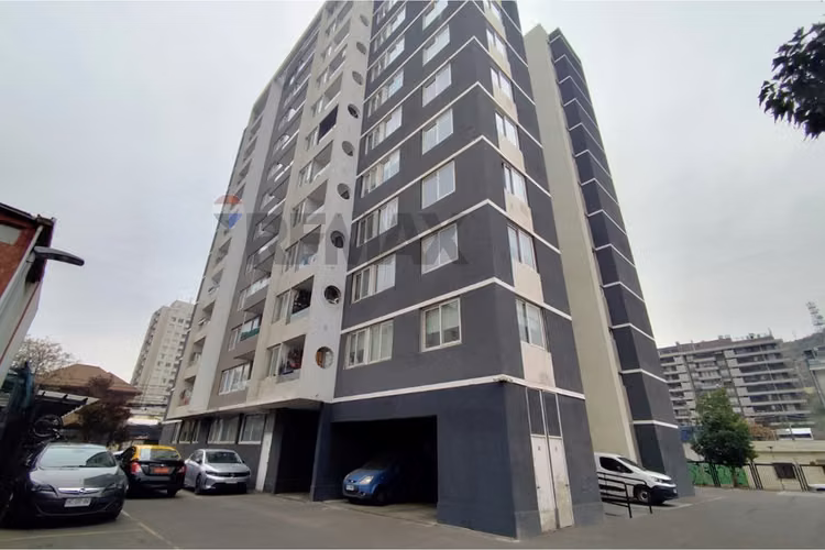 Depto en recoleta 2d/2b estacionamiento y bodega