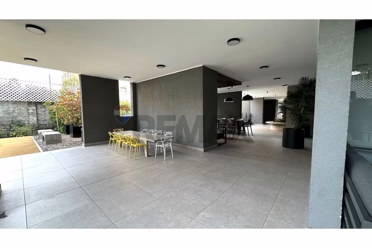 Amplio y luminoso! 3 dorm + servicios, nororiente