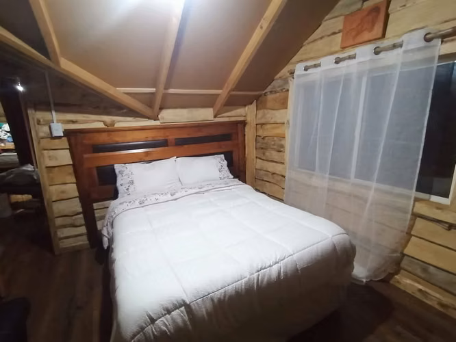 VENTA PARCELA CON CASA PRINCIPAL Y 3 CABAÑAS ZONA TURÍSTICA