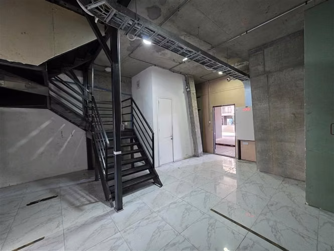 LOCAL COMERCIAL EN ARRIENDO EN SECTOR ESTRATÉGICO DE ÑUÑOA - Imagen 8