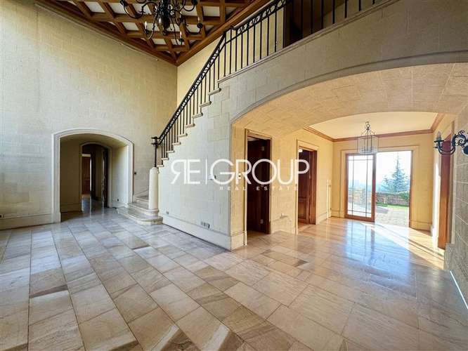 Venta espectacular casa Quinchamali, Las Condes - Imagen 2