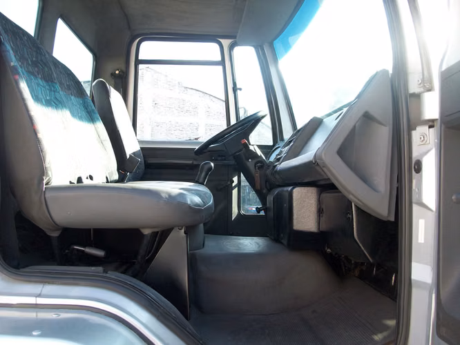 camion forg cargo 1317 año 2006