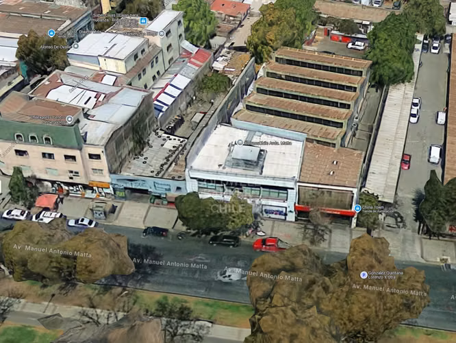 Comercial en Avenida Matta