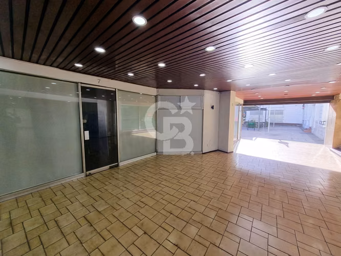 Local Comercial en Providencia: Ubicación Estratégica - Imagen 17