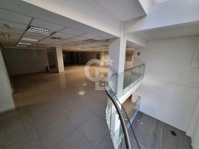 Local Comercial en Providencia: Ubicación Estratégica - Imagen 11