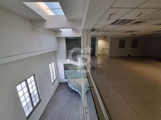 Local Comercial en Providencia: Ubicación Estratégica - Imagen 15