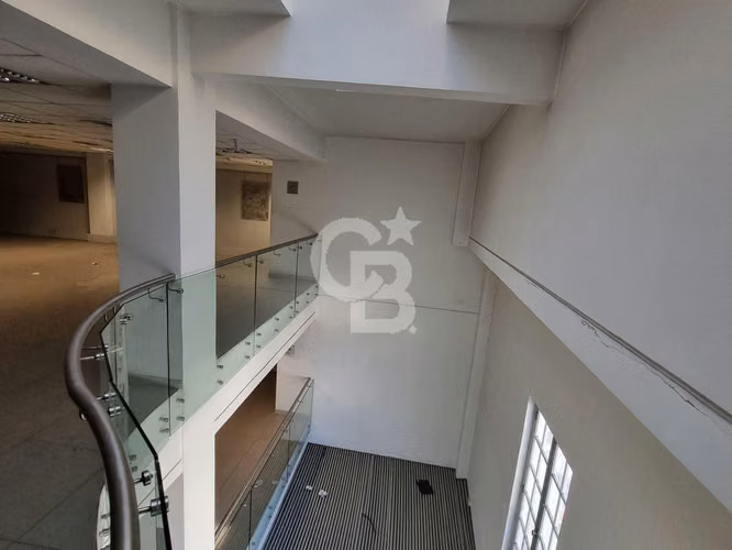 Local Comercial en Providencia: Ubicación Estratégica - Imagen 12