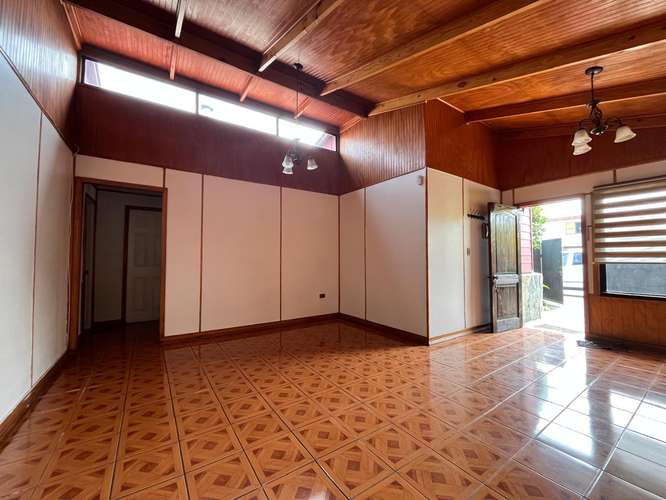 Venta, casa en sector Salinas, Talcahuano. Excelente estado. - Imagen 3