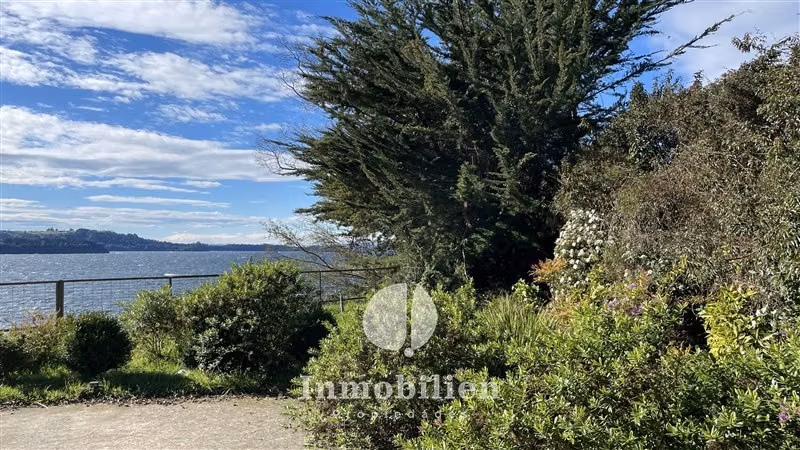 Casona con acceso al Lago y vista insuperable en Llanquihue - Imagen 18