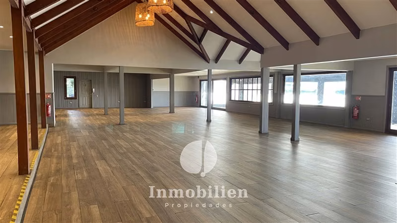 Casona con acceso al Lago y vista insuperable en Llanquihue - Imagen 5