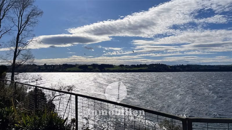 Casona con acceso al Lago y vista insuperable en Llanquihue - Imagen 22