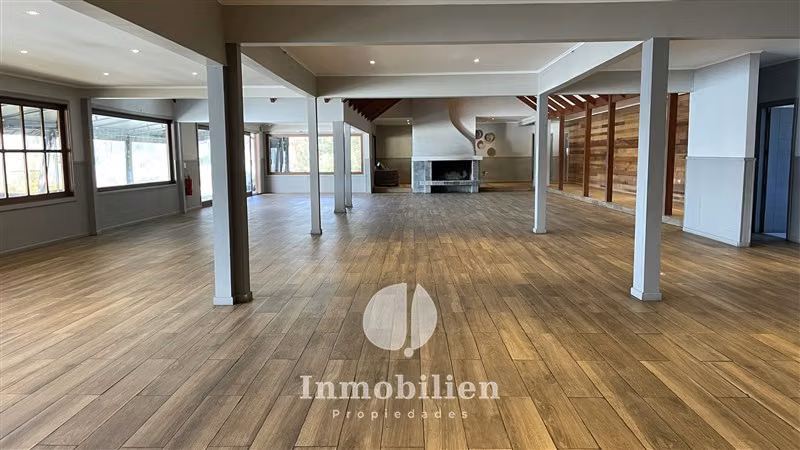 Casona con acceso al Lago y vista insuperable en Llanquihue - Imagen 7