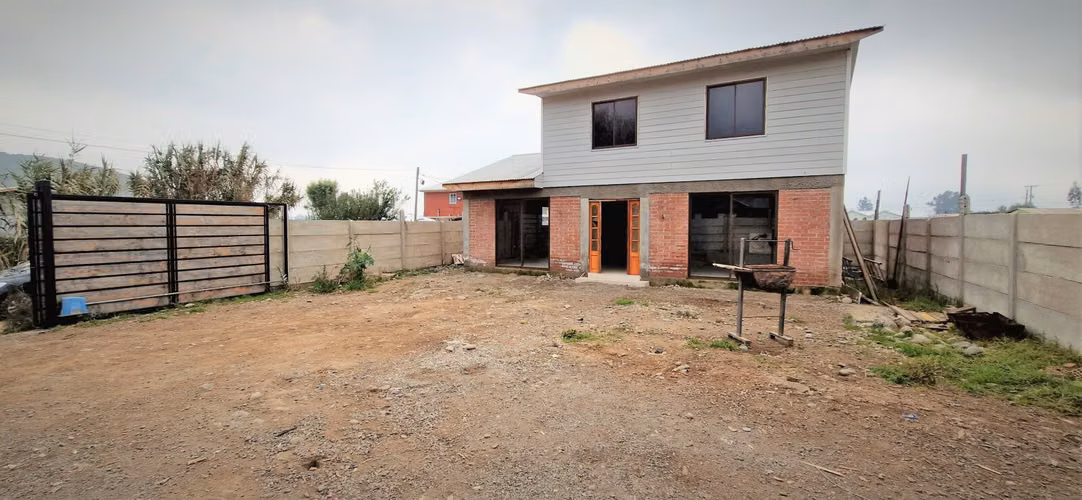 Arriendo de casa, en Pachacamita, La Calera.  $600.000.