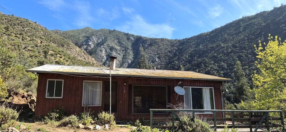 Venta de linda parcela con dos casas en Olmué, Quebrada Alvarado, casi al final. 128 M$