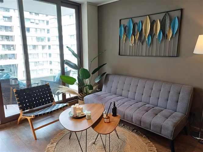 SE ARRIENDA HERMOSO DEPARTAMENTO EN LAS CONDES - Imagen 2